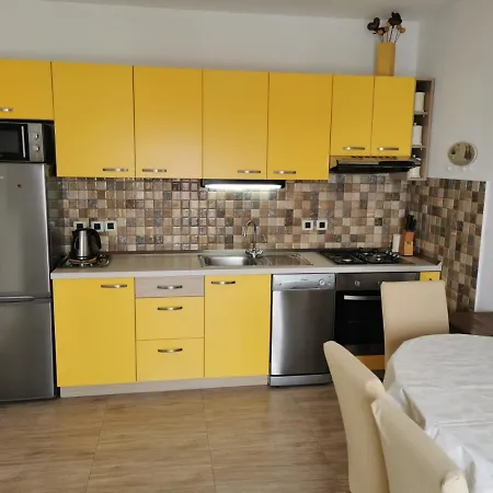 Ante Apartment Brela